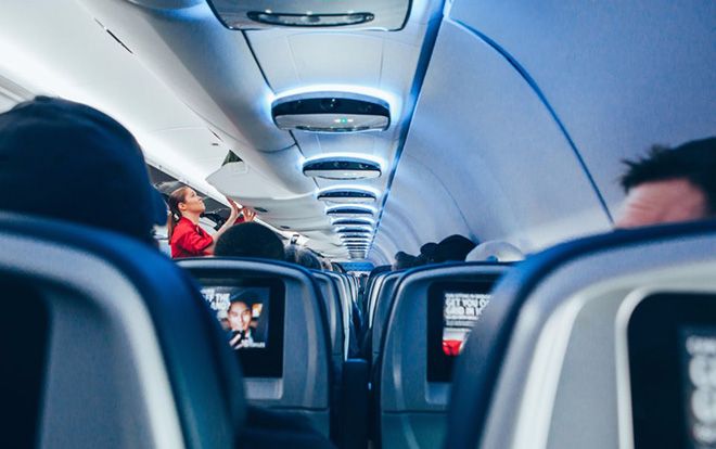 Hoá ra đây là lý do nhiệt độ trên máy bay lúc nào cũng khiến bạn cảm thấy lạnh rùng mình