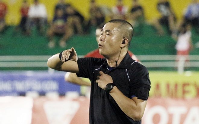 Trọng tài Thư tái xuất V.League 2018: 'Thái tử' ông Mùi là riêng, hay tại VPF?