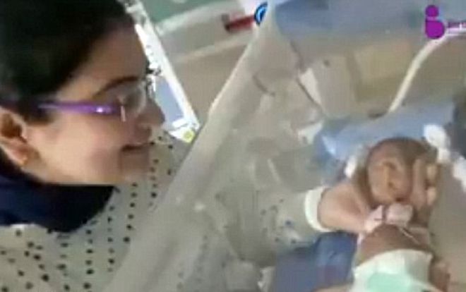 Bé gái sinh non nhỏ như hạt đậu sống sót kỳ diệu sau 4 tháng vật lộn với tử thần