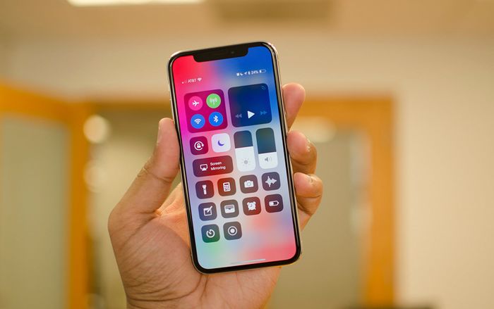 Đây là chiếc iPhone giữ giá nhất của Apple, mua xài thả ga rồi bán lại vẫn hời