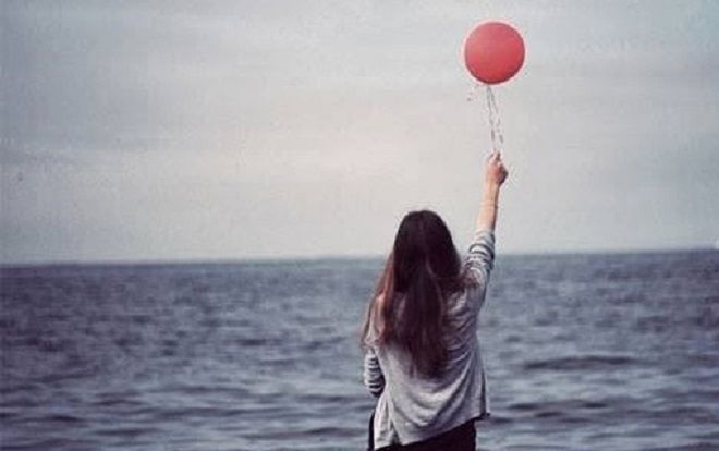 Đỉnh cao của F.A: Tự đăng status cô đơn, tự bình luận an ủi nói lời yêu