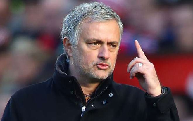 Chỉ mình Mourinho hay, còn lại thiên hạ dở hết