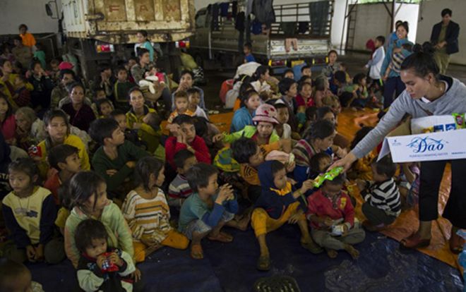 Sau vỡ đập, người Lào thiếu lương thực, thuốc men và quan tài