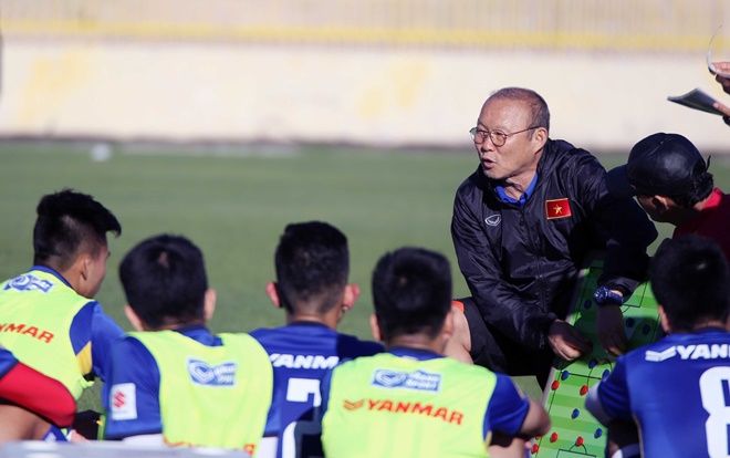 Công Phượng 'tuyên chiến' Văn Quyết, Anh Đức: Thầy Park đau đầu!