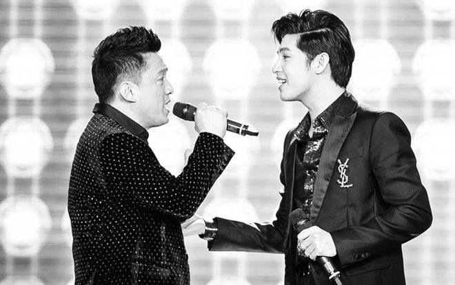 Vỡ òa cảm xúc: Clip thần tượng 2 thế hệ Lam Trường - Noo Phước Thịnh hát 'Tình thôi xót xa' quyến luyến vạn con tim