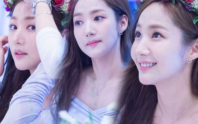 Sau tin đồn hẹn hò với Park Seo Joon, Park Min Young đẹp tựa nữ thần trong buổi fansign