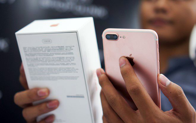 Vì đâu người dùng Việt Nam mãi không chán iPhone?