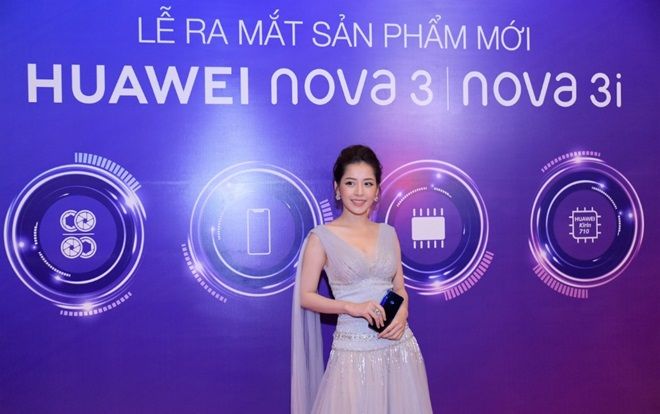 Chi Pu hóa thành công chúa kiêu sa trong sự kiện ra mắt thương hiệu công nghệ