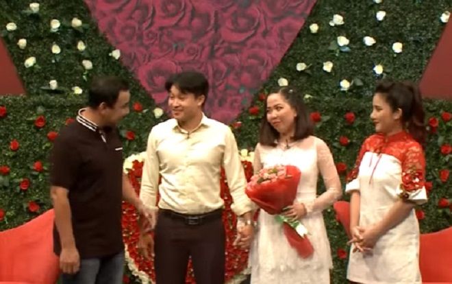 Anh chàng 'chưa nói đã cười' chinh phục cô nàng 26 tuổi chưa có nụ hôn đầu