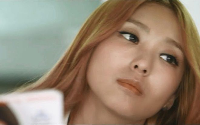 Chồng nai lưng ra làm được 10 triệu/tháng, vợ lột sạch rồi phát lại 500 nghìn tiêu vặt còn lên mạng khoe