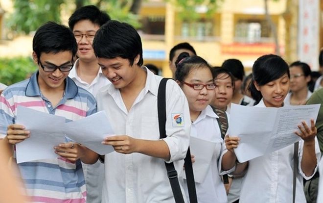 Sau đợt điều chỉnh nguyện vọng, ngày đầu chạy lọc ảo: Điểm chuẩn năm 2018 dự kiến giảm mạnh