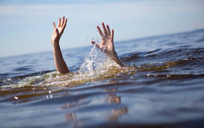 Tắm ao khi đi chăn dê, hai anh em ruột đuối nước thương tâm