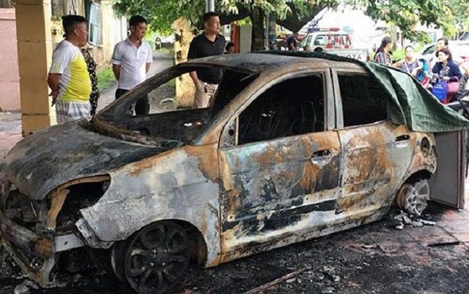 Ô tô của Đại úy CSGT bị thiêu rụi ngay trước trụ sở công an