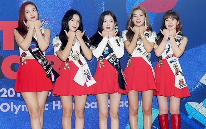 Netizen mệt mỏi với concept trở lại của Red Velvet: 'Xấu không thể đùa được!'