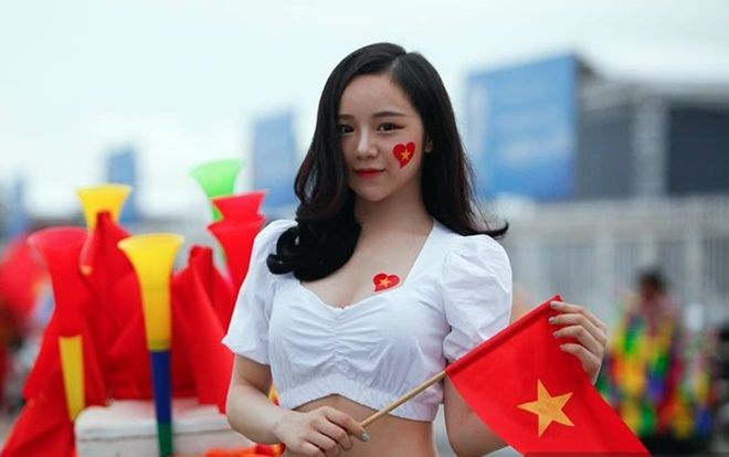 Vì sao hot girl ngủ gật bất ngờ 'mất tích'?