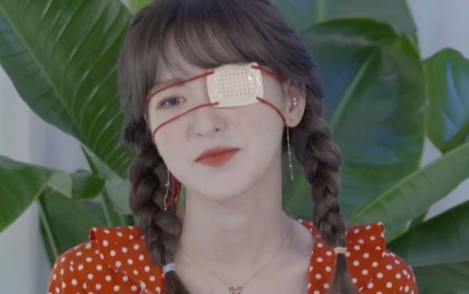 Pháo hoa bắn vào mắt, Wendy (Red Velvet) bị thương ngay thời điểm nhóm tái xuất