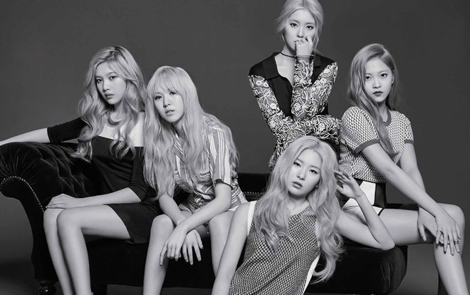 Ơ hay: Red Velvet ra mắt 'Power Up' nhưng fan lại cứ nhắc nhớ về… một bài hát khác thế kia?