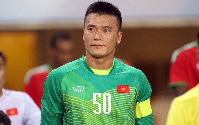 Đặng Văn Lâm hay thật nhưng số phận lựa chọn Bùi Tiến Dũng