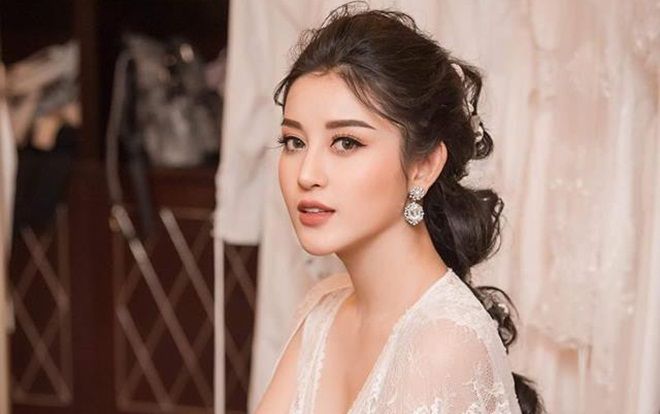 Không phải cuối năm nay như đồn đoán, Huyền My lên tiếng về thời gian 'theo chồng về dinh'