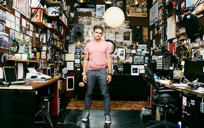 Bạn muốn làm YouTuber? Hãy sẵn sàng từ bỏ sự bình yên, sức khỏe, tự do và tất cả mọi thứ