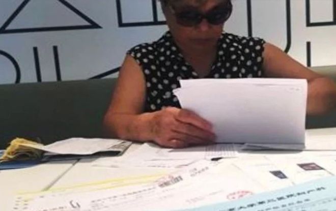 Người phụ nữ quyết sinh đôi ở tuổi 67