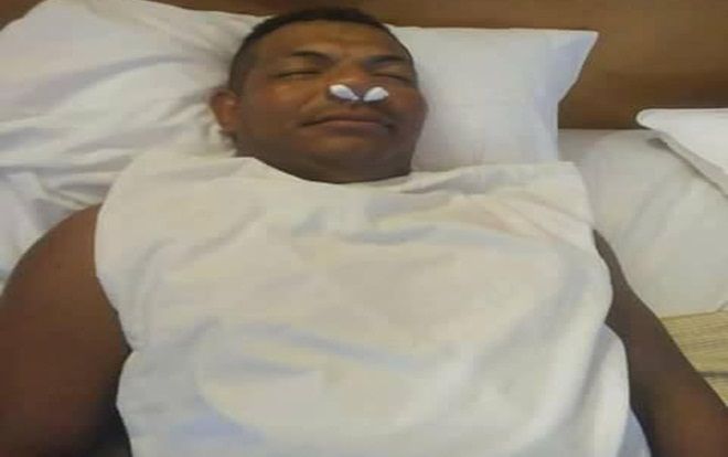 Ngán ngẩm cảnh vợ kỳ kèo đòi tiền, anh chồng chụp ảnh giả chết