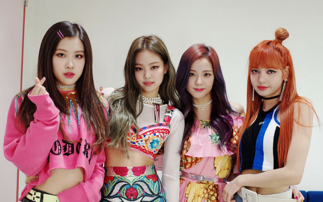 Chuyên gia làm móng cho Black Pink giờ đá chéo sân sang cả nhóm BTS