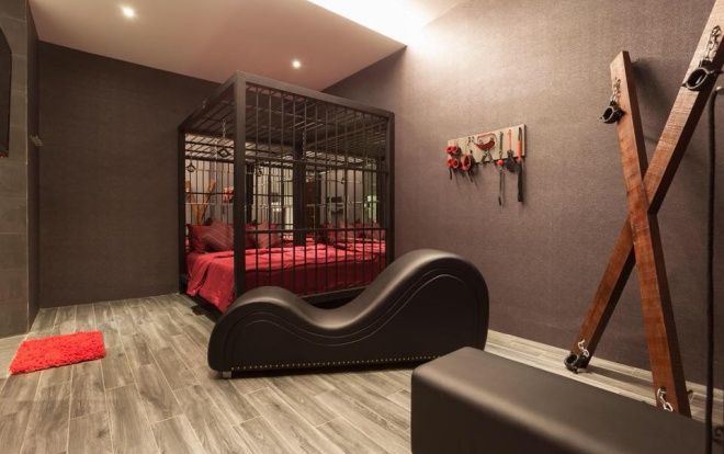 Trang trí phòng tình nhân kiểu bạo dâm, khách sạn ở Cần Thơ bị ‘tuýt còi’ và buộc tháo dỡ