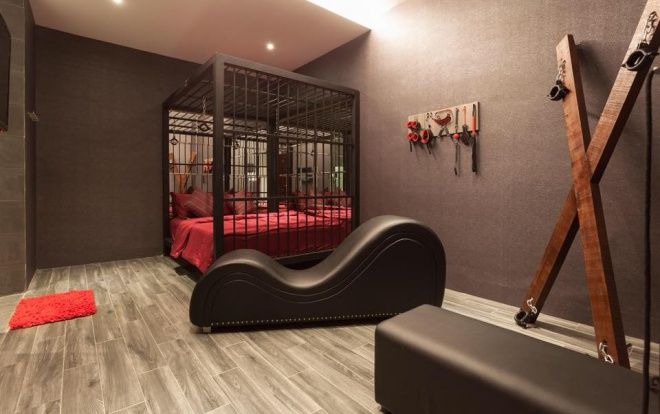 Chủ khách sạn trang trí phòng kiểu bạo dâm: ‘Tôi chỉ muốn giới trẻ có nơi thăng hoa, không nghĩ gây hiệu ứng sâu vậy’