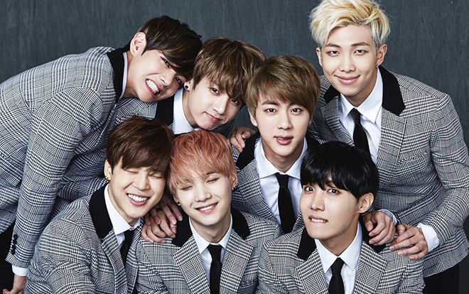 Cận cảnh loạt tai nghe đẳng cấp và độc đáo của BTS, chiếc rẻ nhất cũng đã 20 triệu đồng