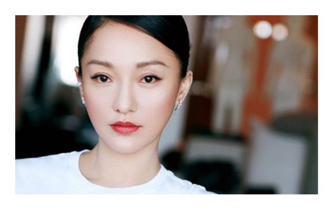 Hoa đán Châu Tấn tái xuất vô cùng quyến rũ giữa tâm bão ly hôn