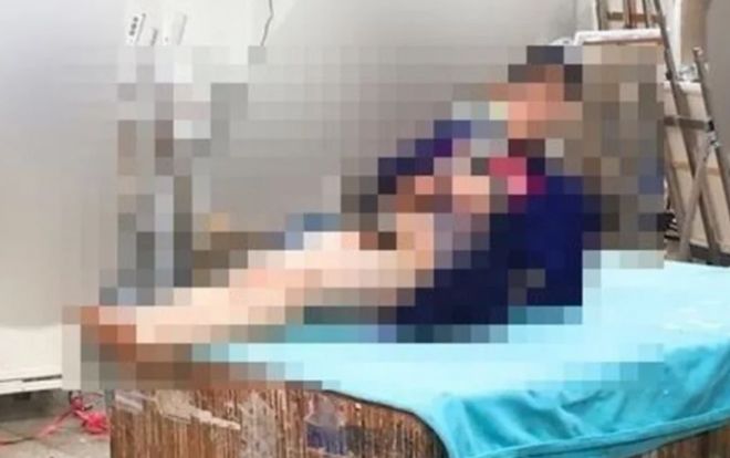 Chụp lén nam người mẫu khỏa thân, cô gái bị kết án tù