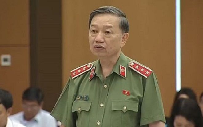 Xuất hiện dấu hiệu vi phạm của cán bộ công an trong kỳ thi THPT Quốc gia