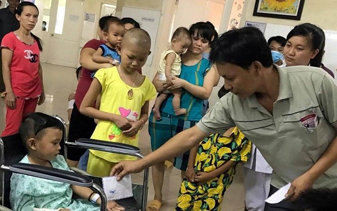 Vụ xe rước dâu gặp nạn: 2 cháu bé sống sót sau tai nạn nhận được gần 4 tỷ đồng tiền ủng hộ