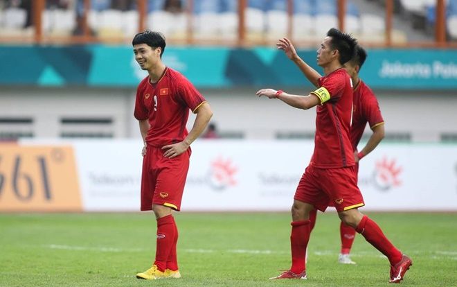 Điểm 10 cho Văn Quyết