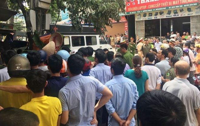 Vụ xả súng ở Điện Biên: Công an khám xét nhà người thân nghi phạm