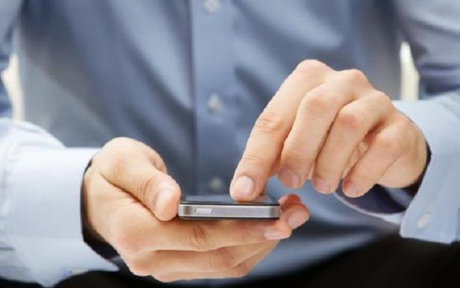 Khen tóc đẹp, rủ sinh viên café, giảng viên ‘có đạo đức’ không?