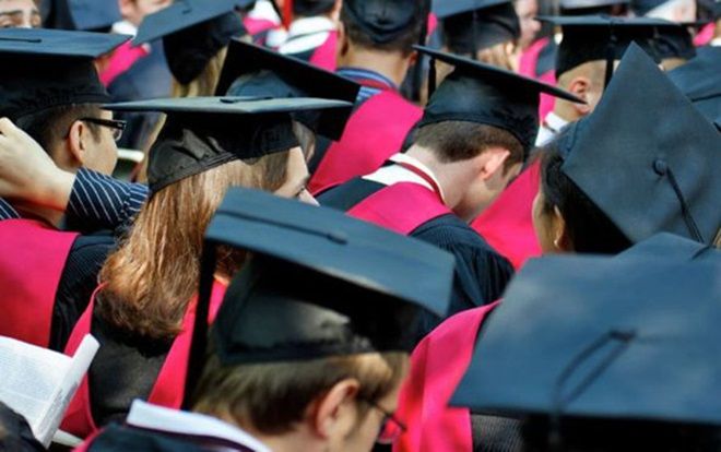 Hé lộ 10 'bí mật' về những tân cử nhân Đại học Harvard