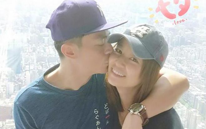 Lâm Tâm Như khoe ảnh chồng điển trai Hoắc Kiến Hoa âu yếm hôn má