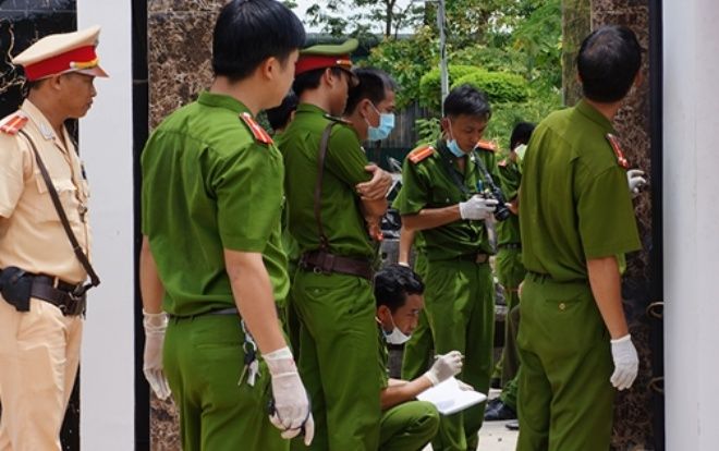 Đối tượng bịt mặt xông vào nhà lúc nửa đêm đâm hai vợ chồng tử vong