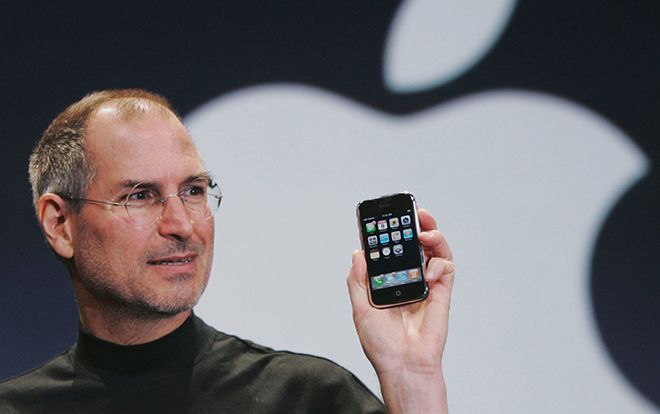 Tất cả chúng ta đã bị Steve Jobs 'lừa' khi ra mắt chiếc iPhone huyền thoại đầu tiên như thế nào?