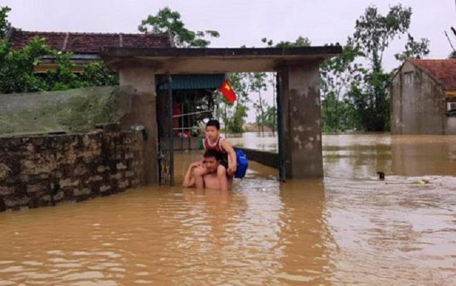 Thanh Hóa: Hàng nghìn hộ dân thành phố ngập trong nước, nhiều điểm ở miền núi sạt lở nghiêm trọng