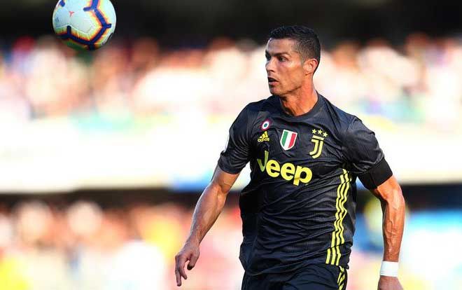 Tịt ngòi ngày ra mắt, Ronaldo thuộc một đẳng cấp khác ở Serie A