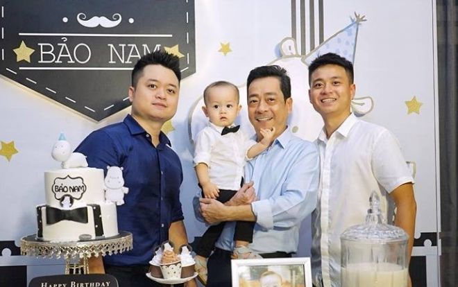 'Ông trùm Phan Quân' Hoàng Dũng mãn nguyện khoe ảnh gia đình nhân dịp sinh nhật cháu trai 2 tuổi