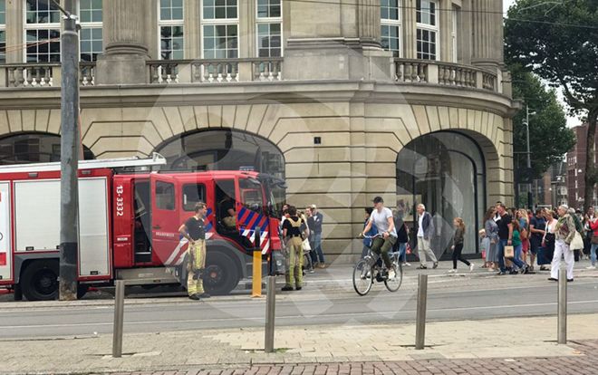 Apple Store sơ tán khẩn cấp vì pin một chiếc iPad phát nổ