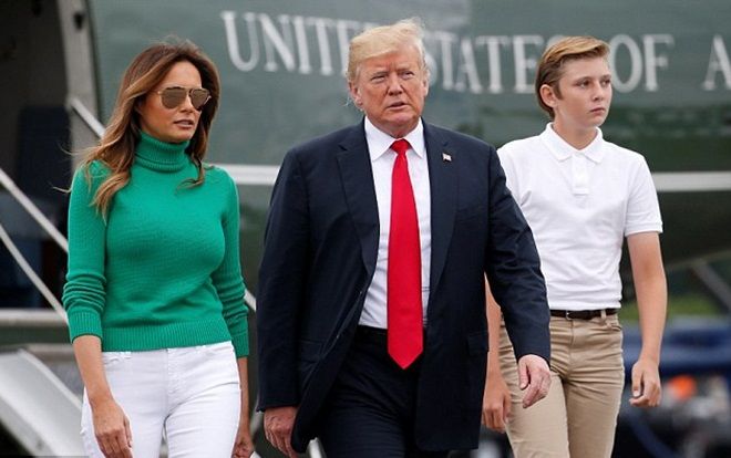 Cậu út nhà Trump cao hơn mẹ dù mới 12 tuổi
