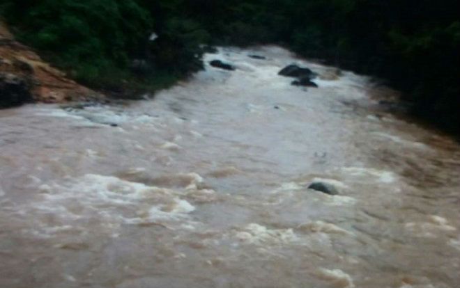 Rủ nhau đi tắm, một nam sinh bị dòng nước cuốn trôi tử vong