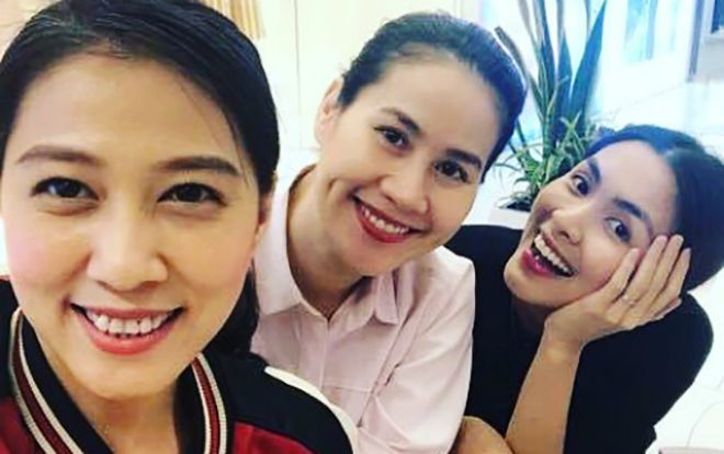 Sau khi Phạm Anh Khoa comeback, bà xã cũng khoe ảnh tươi như hoa bên Tăng Thanh Hà