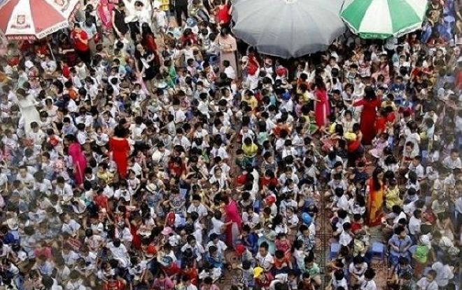 Phụ huynh trường đông học sinh nhất Hà Nội lo tìm chỗ gửi con vì nghỉ học luân phiên