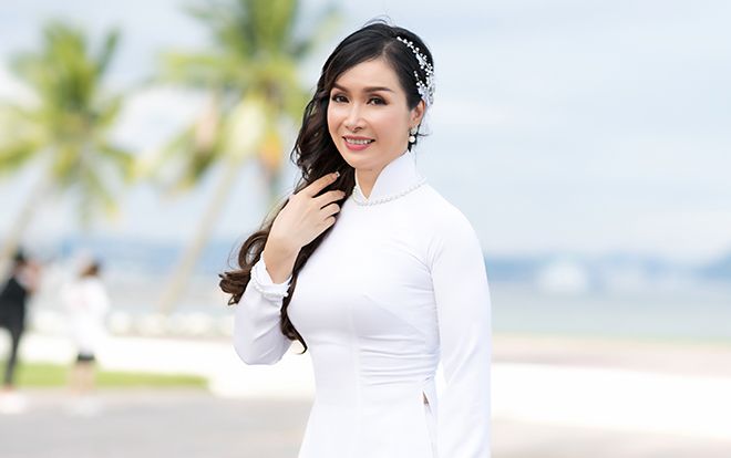 Cách nuôi dạy con cái khác biệt của hoa hậu Bùi Bích Phương